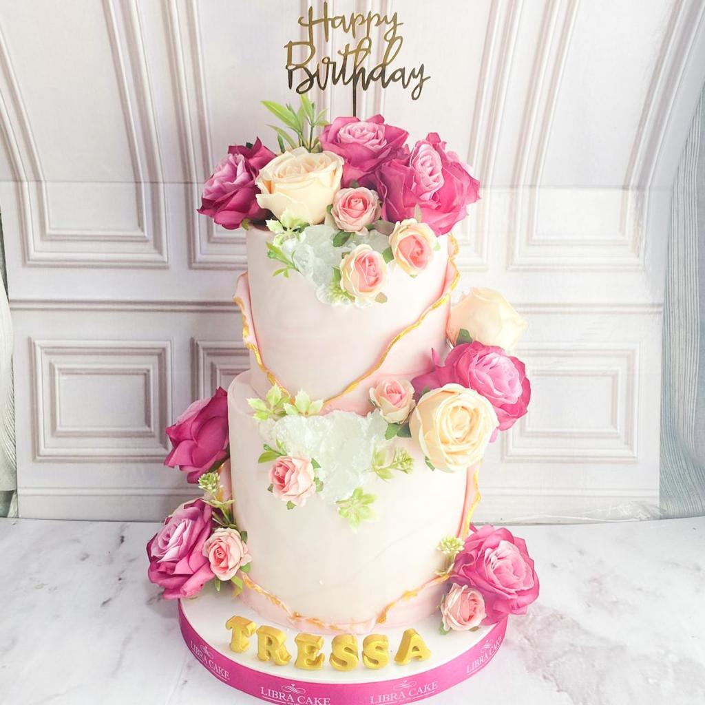 

Kue Ulang Tahun/Birthday Cake/Kue ultah Tema Flower Pink/Kue Birthday
