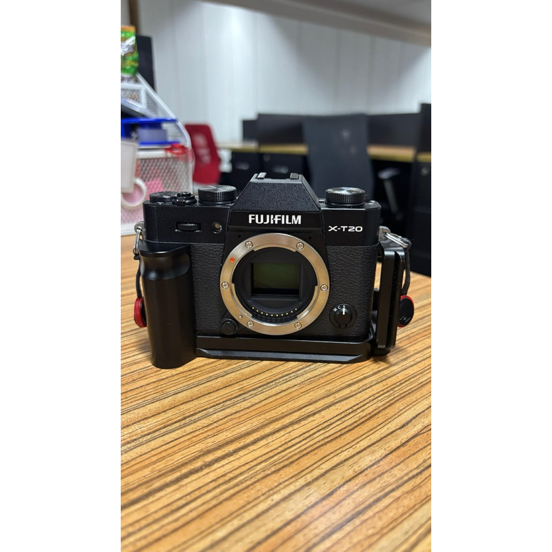 Fuji xt-20 dan lensa fuji wide 10-24mm - bekas