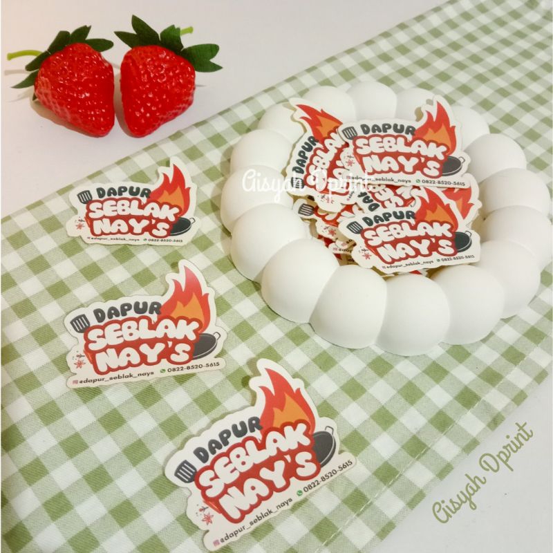 

Stiker Cutting Custom/Stiker Kemasan Makanan/Stiker Seblak/ (Bahan Vinyl Waterproof)