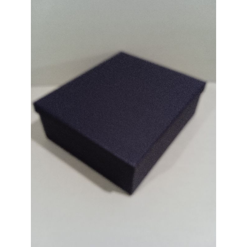 

kotak kado/hardbox 32x32x11cm