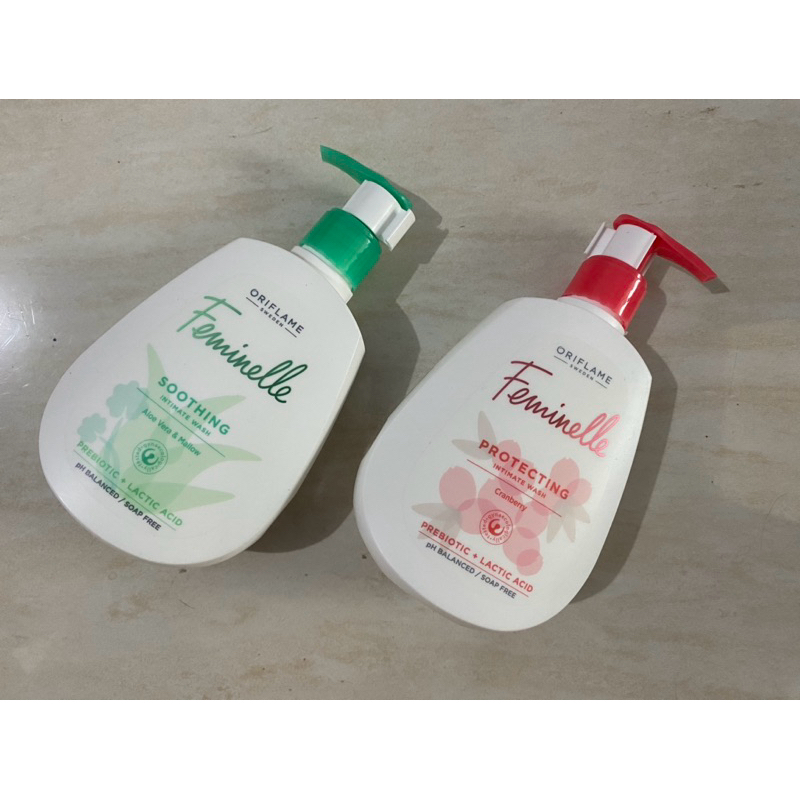 Oriflame Feminelle Soothing Protecting Intimate Wash