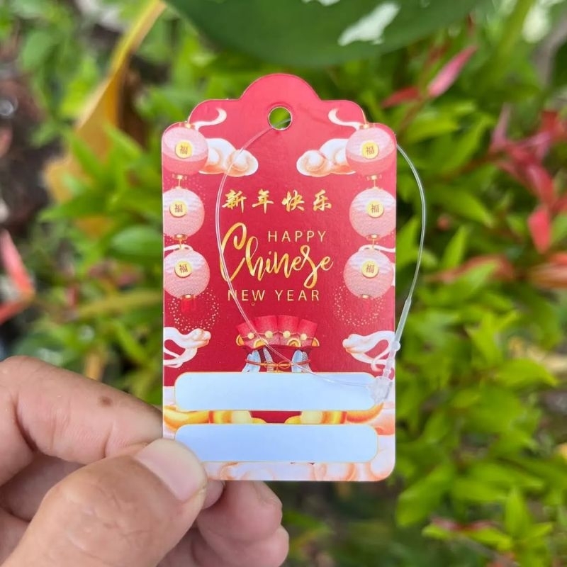 

Hang Tag Imlek Kode D ukuran 5 x 8 cm dapat tali loop plastik