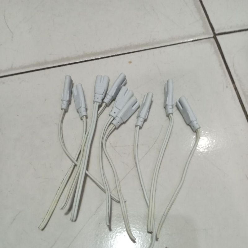 Soket Lampu Neon Led T5 / Colokan Kabel Power T8 Led Tube / Kabel Angka 8 Sambungan Led T5