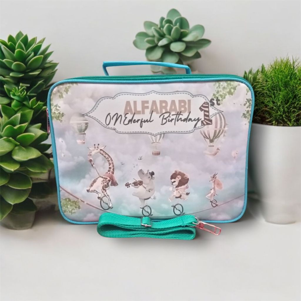 

AA Tas Ultah Anak Custom Nama dan Foto Tas Souvenir Ulang Tahun Anak Tema Animal Sirkus Murah Mitasi