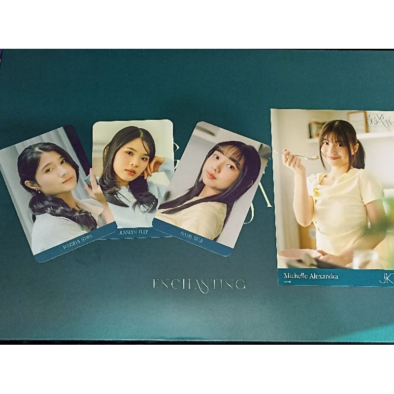 Nayla A Gaze of Dream