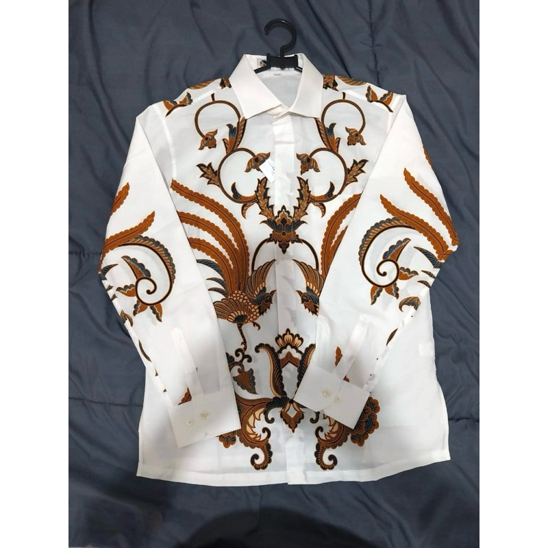 Kemeja Reguler Fit Batik Lengan Panjang Motif Keris Peksi Kaleya - Batik Keris Pria