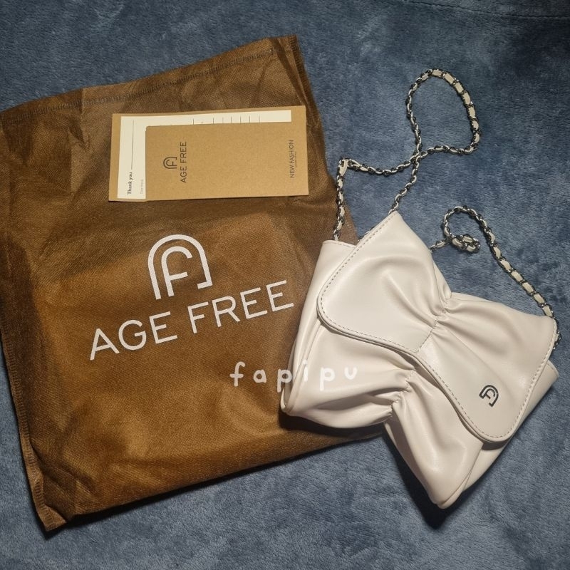 [PRELOVED] Sling Bag Bucket Waist Bag Tas Age Free Miniso No Brand