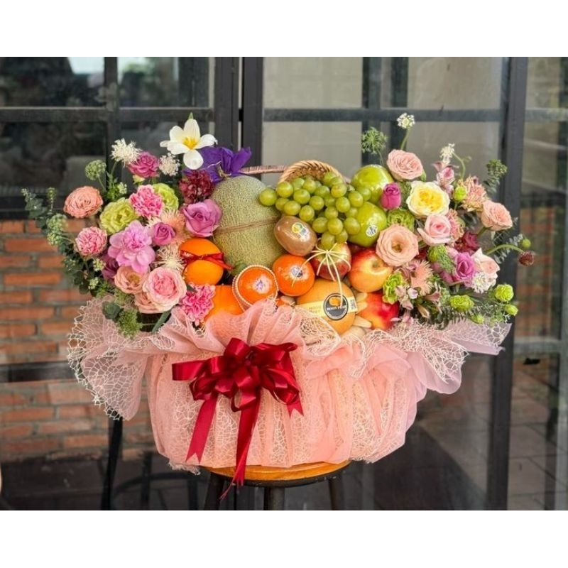 

luxurious fruits basket bouquets bucket buket buah segar fresh instan sameday siap pakai dan kirim sakit hampers cny chinese new year lebaran natal seserahan sehats dsb