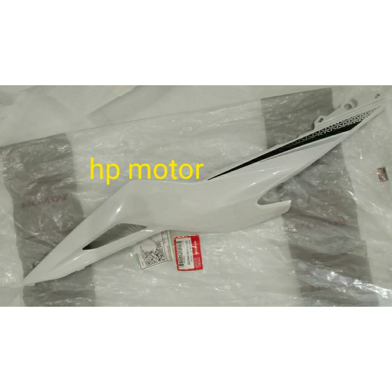 COVER BODY BELAKANG CBR150 CBR150R K45G PUTIH DEK BELAKANG CBR150R K45G PUTIH MUTIARA ORIGINAL