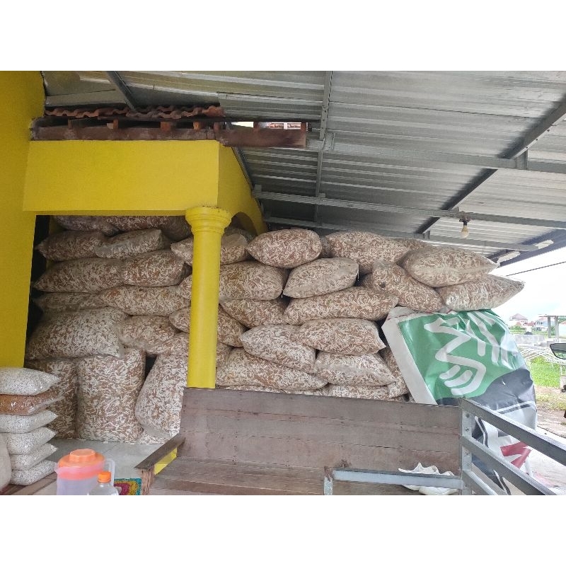 

Daun Talas Kualitas Premium 1Kg