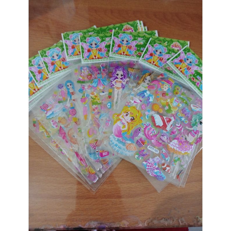 

Stiker 3D karakter dan pakaian,untuk anak...baca deskripsi