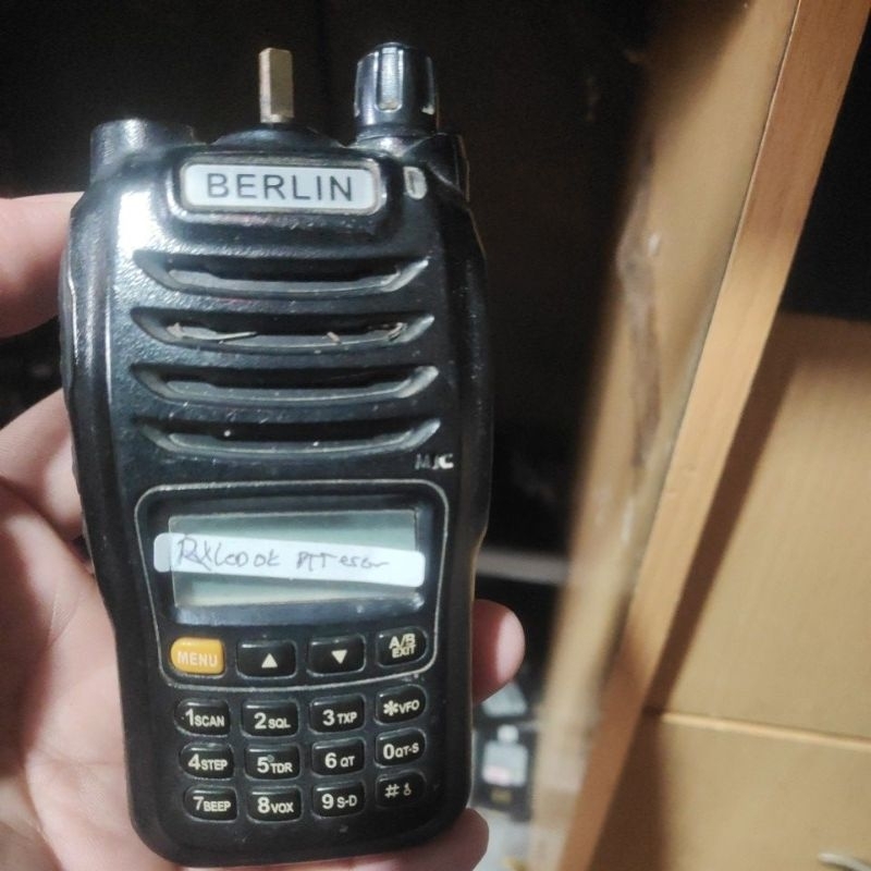 HT BERLIN FM-V8 DUAL BAND HT BERLIN TWO WAY RADIO
