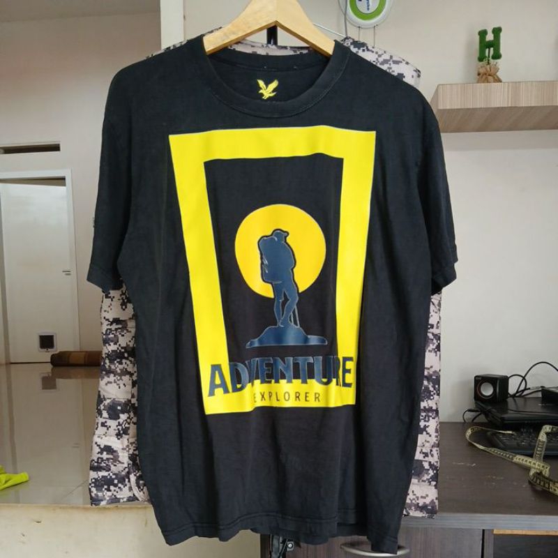Kaos karun hitam pekat LYLE & SCOTT second Original LD 114 panjang 71 mulus