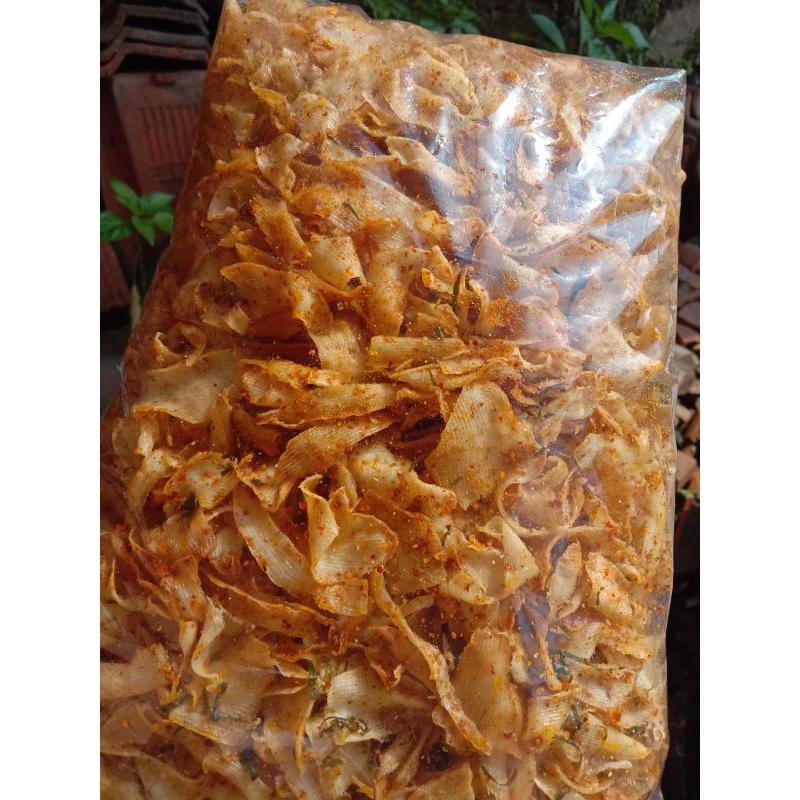 

KRIPSET SINGKONG / KERIPIK KRIWIL PEDAS daun jeruk 500gram