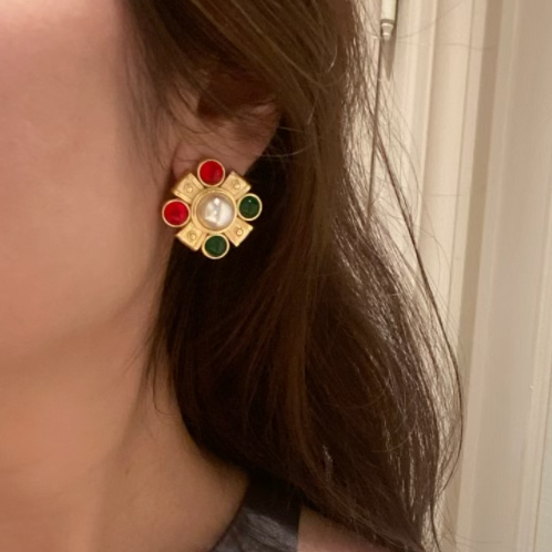 Anting Permata dan Mutiara Warna Merah Hijau Anting Mewah