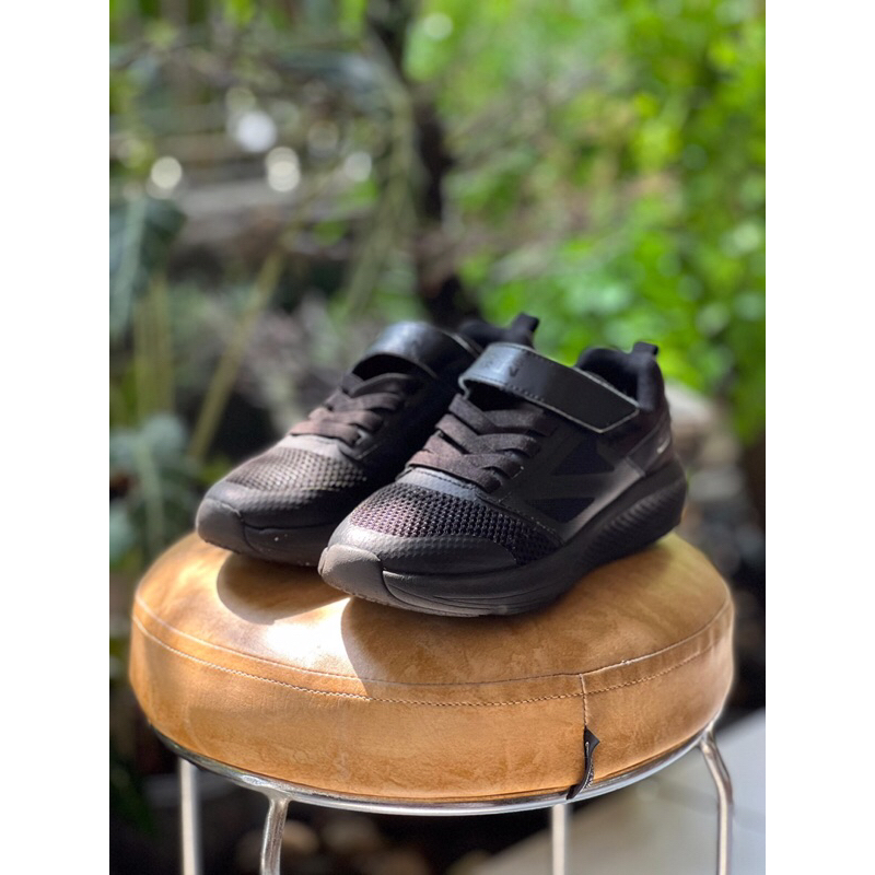 Sepatu Anak Skechers Hitam
