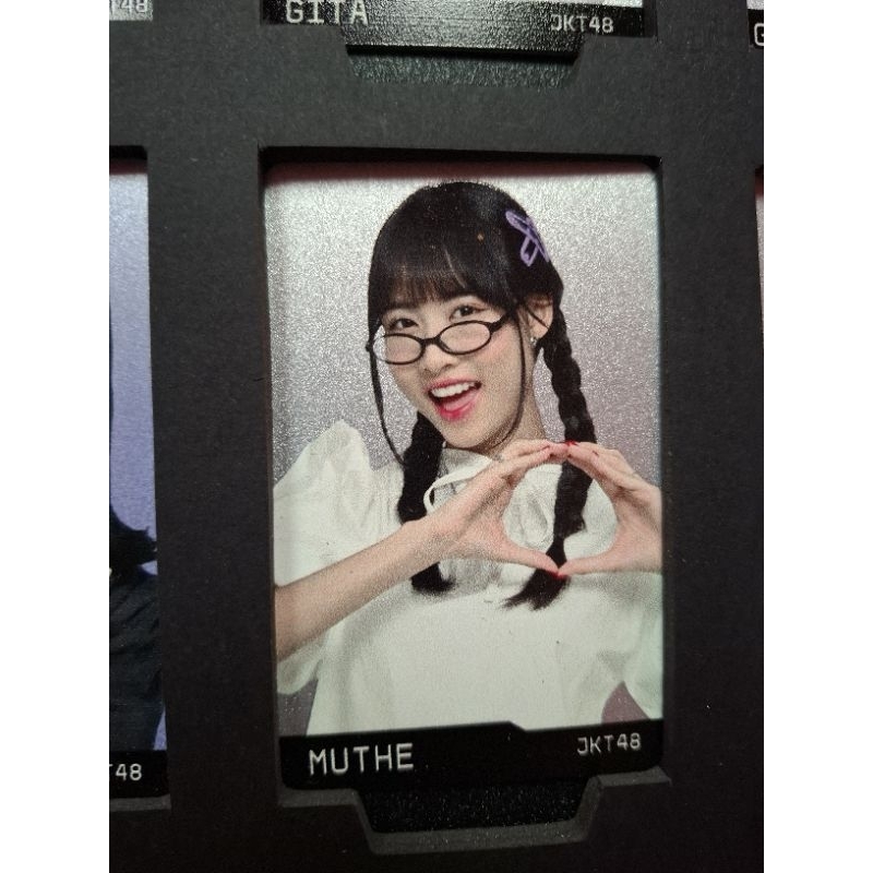 photo card muthe jkt48 x axioo special edition