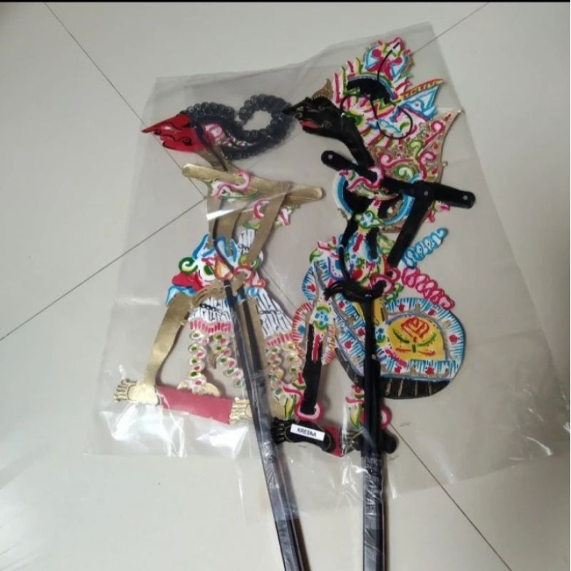 WAYANG KULIT WISANGGENI DAN KRISNA