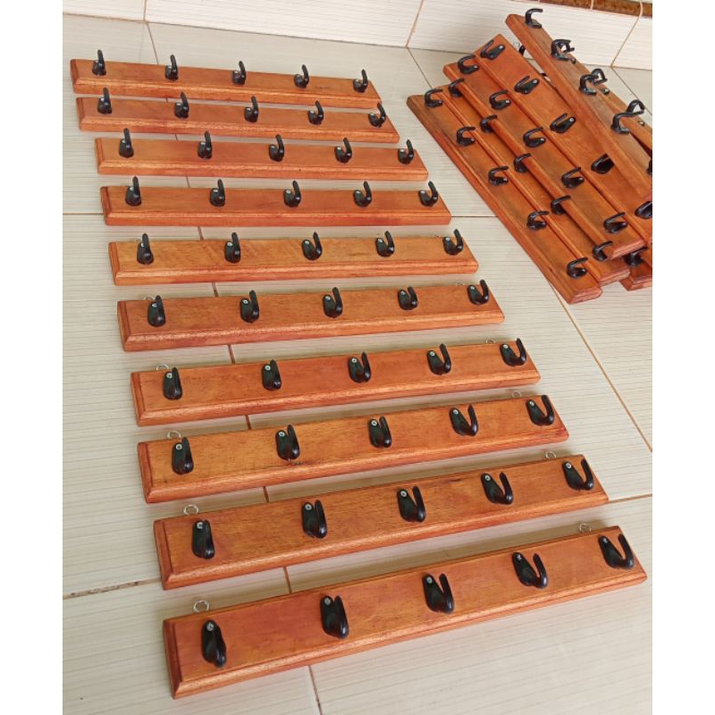 Gantungan Baju Tempel Dinding Kayu / Gantungan baju kayu kapstok