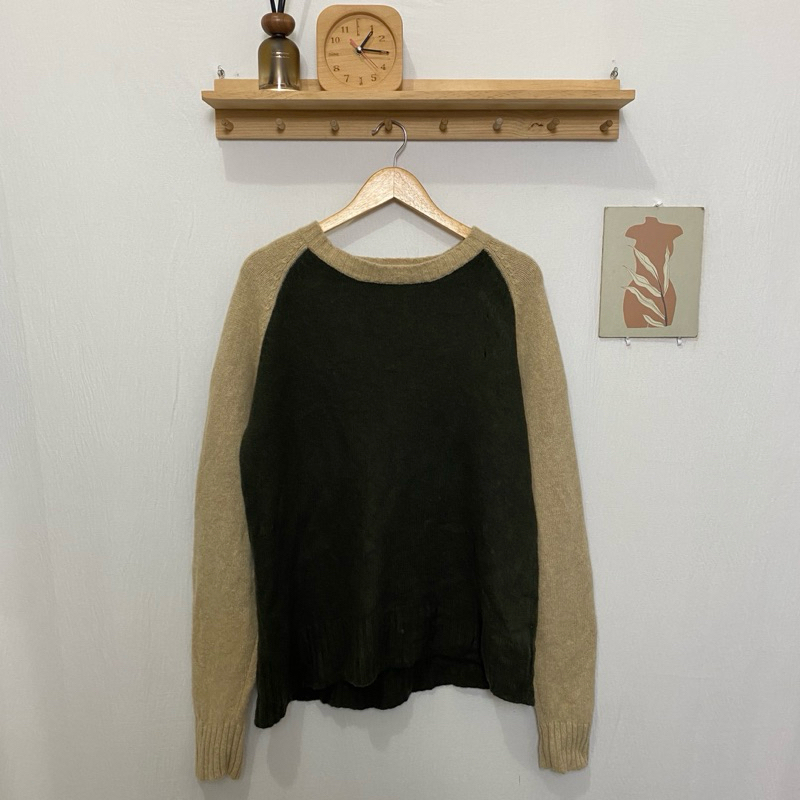 sweater pria guess original size L kondisi bagus