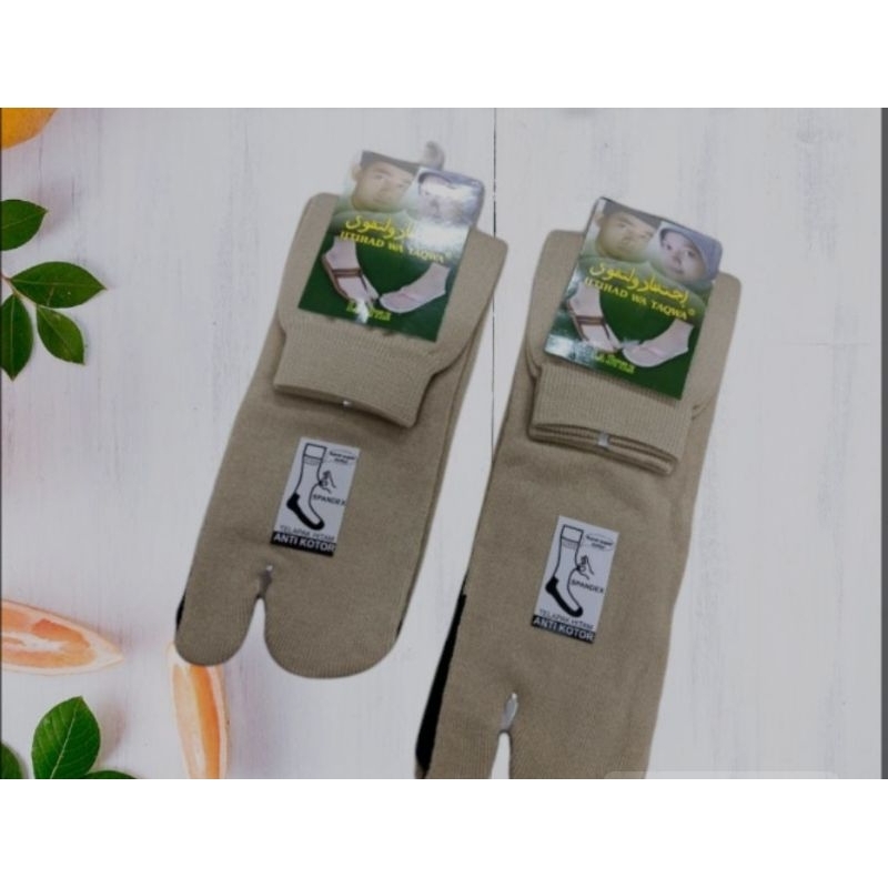 kaos kaki Jempol Ijtihad wa taqwa Cream bawah hitam pendek panjang