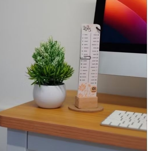 

kalender 2025 Meja estetik