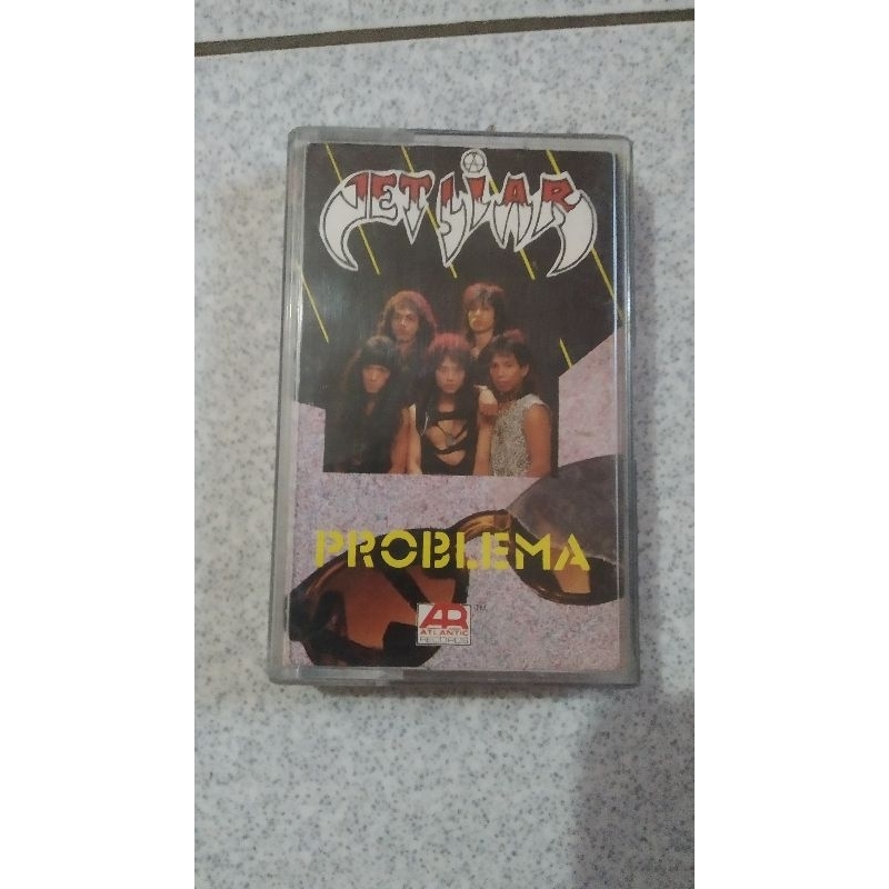 kaset pita jet liar-problema