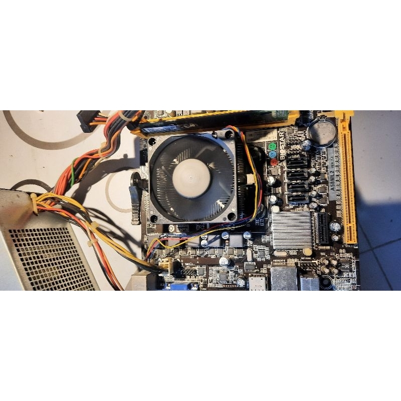 Mainboard Biostar A58ML2 + AMD A4-6300  + DDR3 2GB