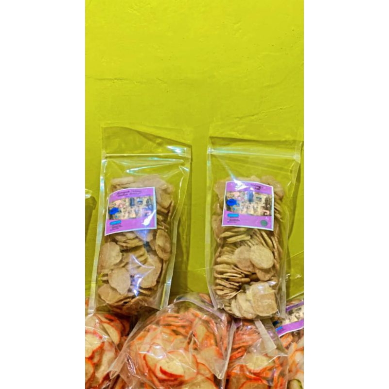

kerupuk udang versi original harus digoreng dulu