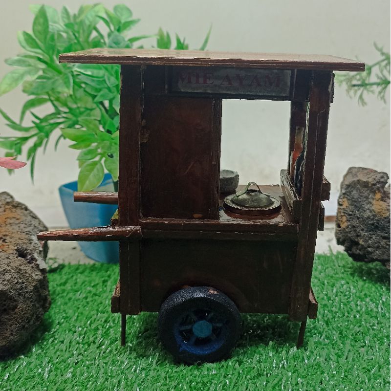 Miniatur Gerobak Mie Ayam pvc