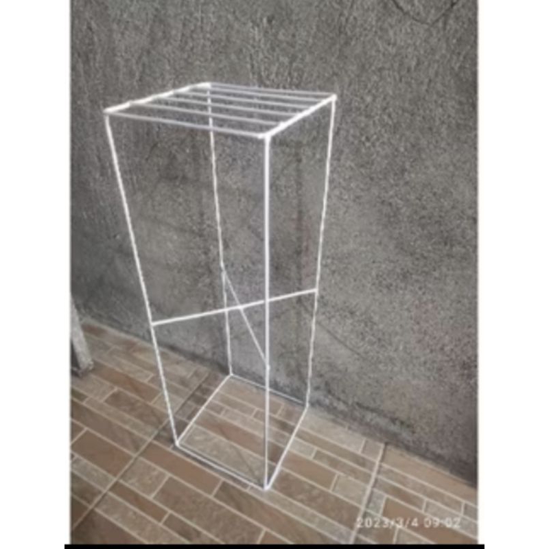 Makassar - Rak bunga model tingkat