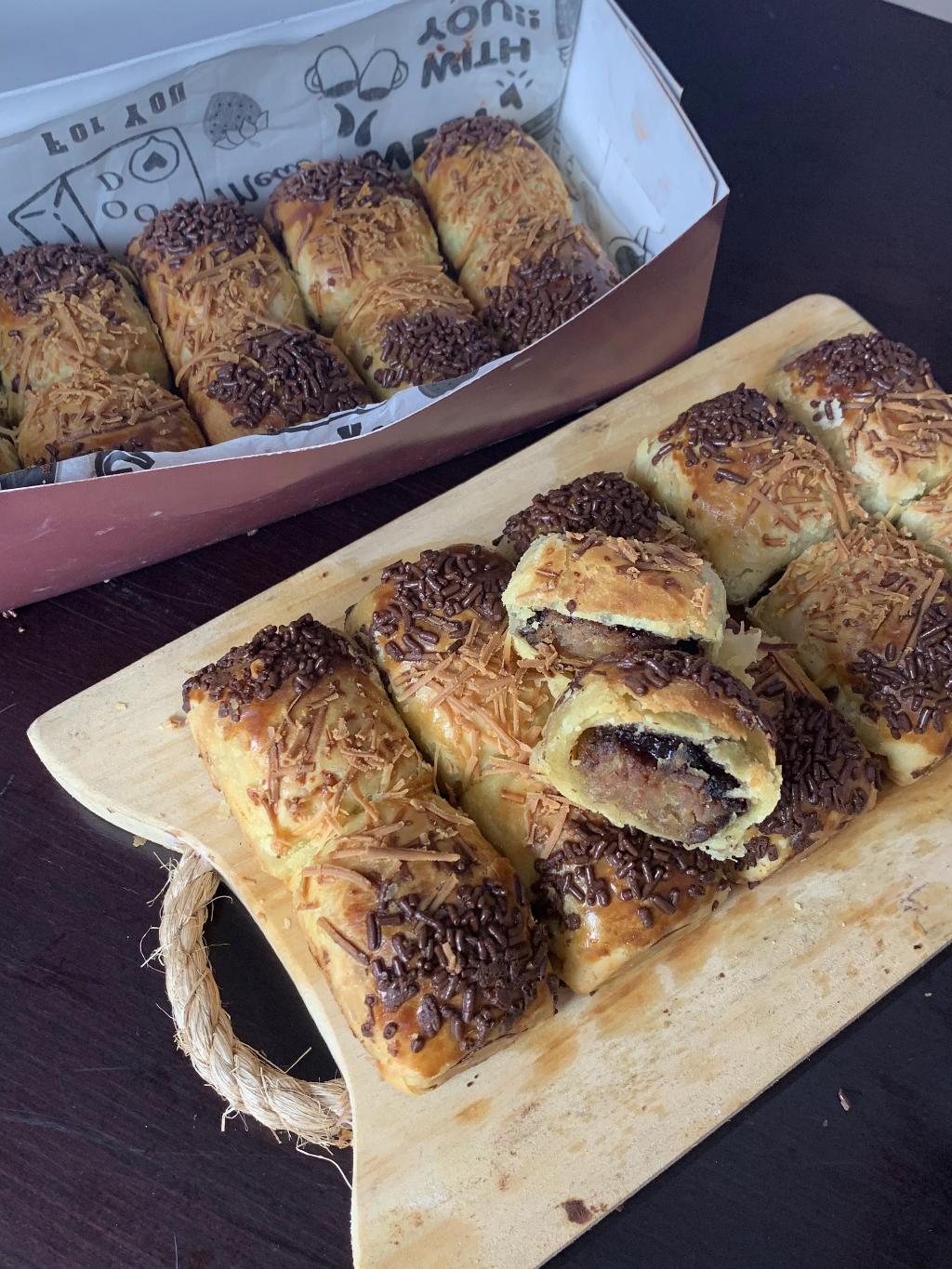 Bolen Pisang Coklat Keju Lumer Premium Lembut si Mulut Isi 10 Spesial Homemade by RaMaChef