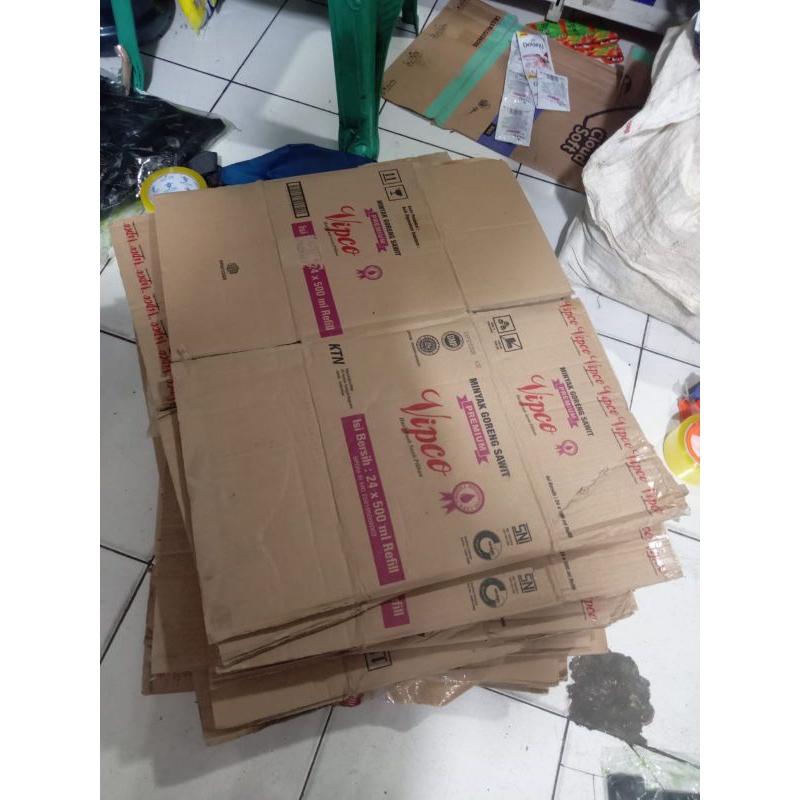 

Kardus bekas Minyak Vipco