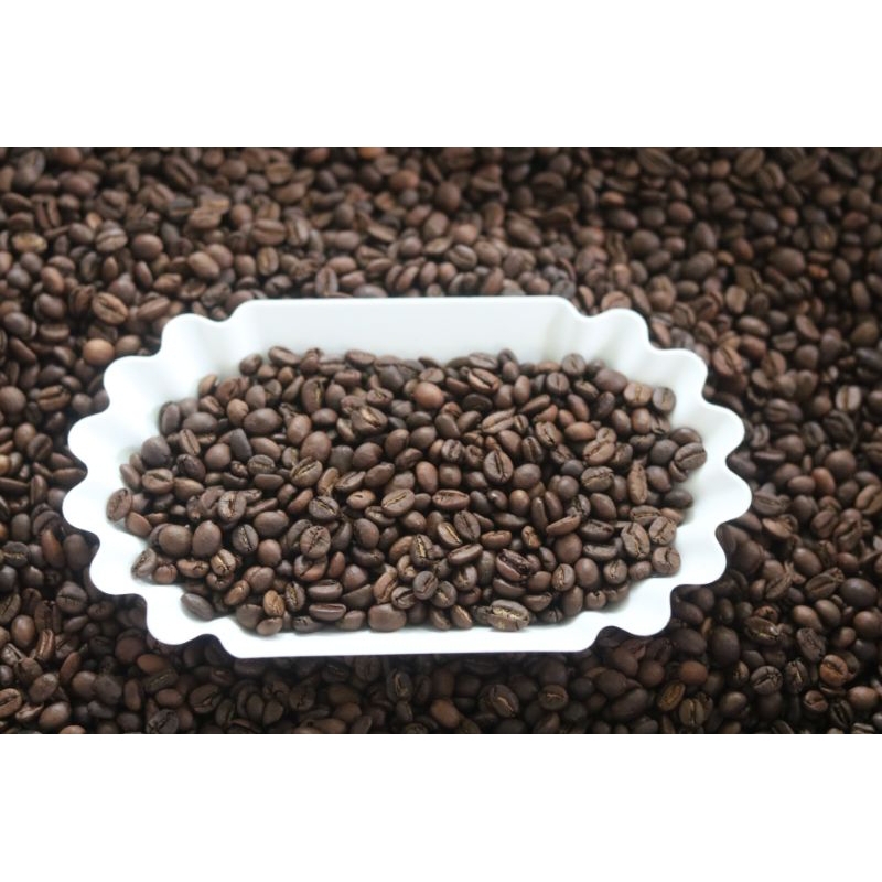 

Biji kopi untuk Espresso Blend 70 / 30 1kg, 70 persen Robusta 30 Arabika.