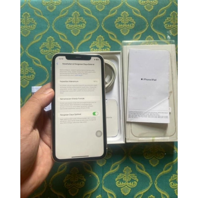 iPhone11 128 ex ibox on juli2025