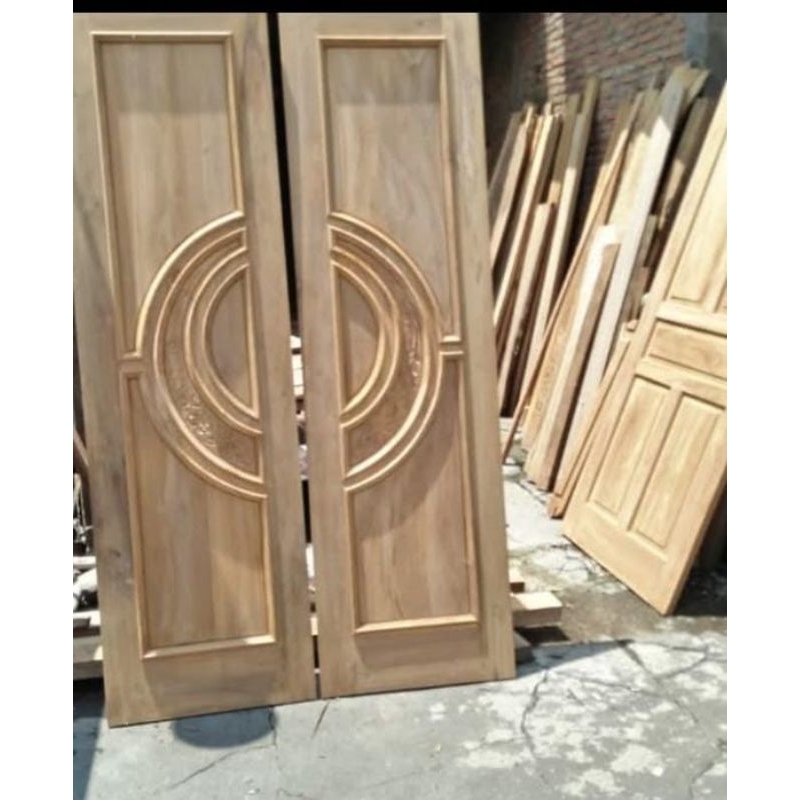 Pintu jati kupu tarung pesanan