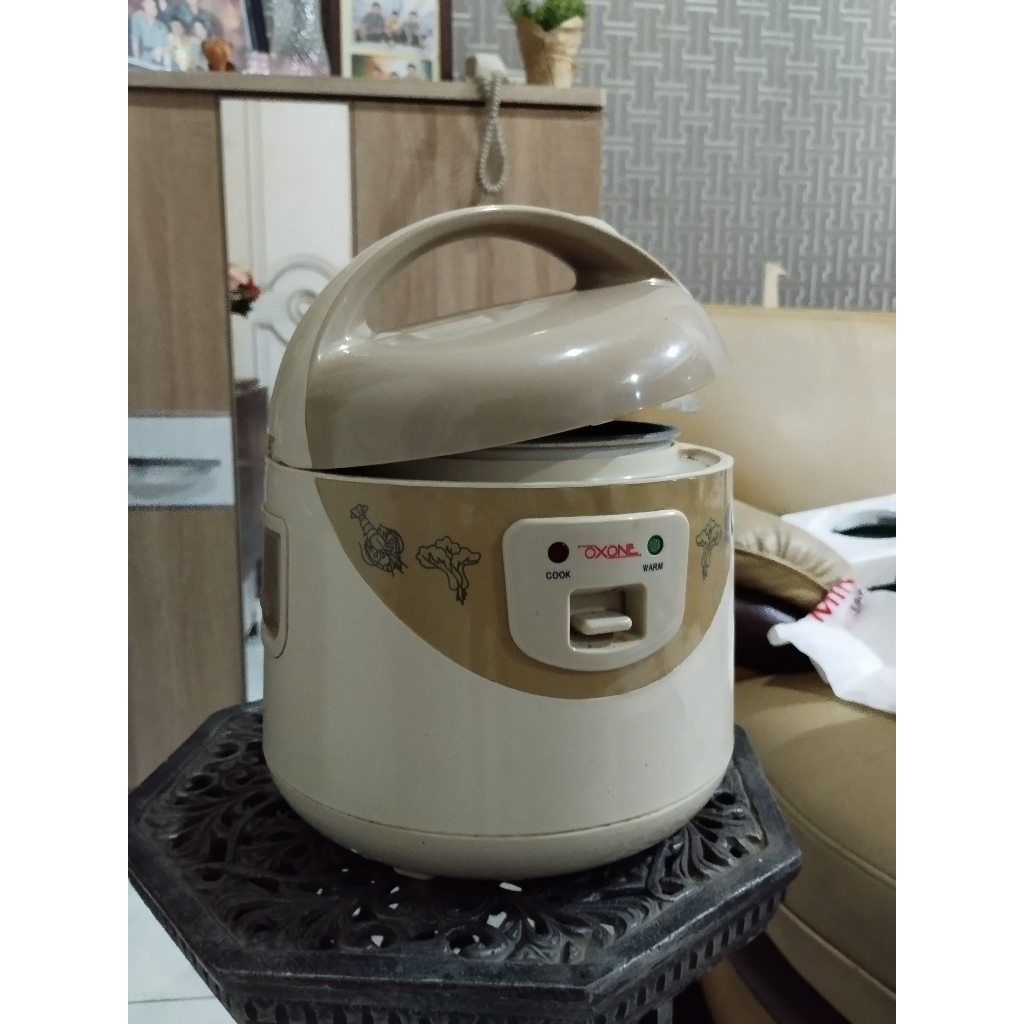 RICE COOKER MINI OXONE OX-0817 BEKAS