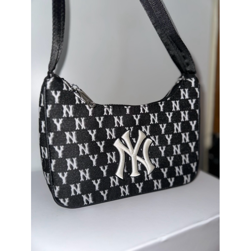[PRELOVED] MLB Yankes Hobo Bag