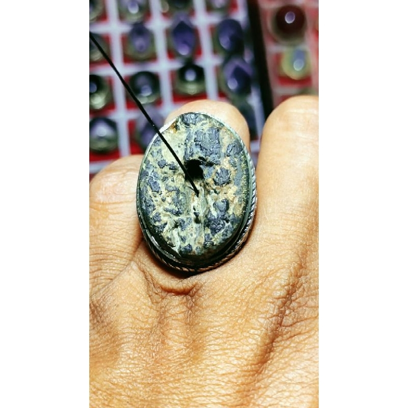 Natural batu unik antik combong