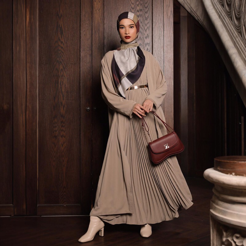 ZASKIA SUNGKAR - HANNA ABAYA SET