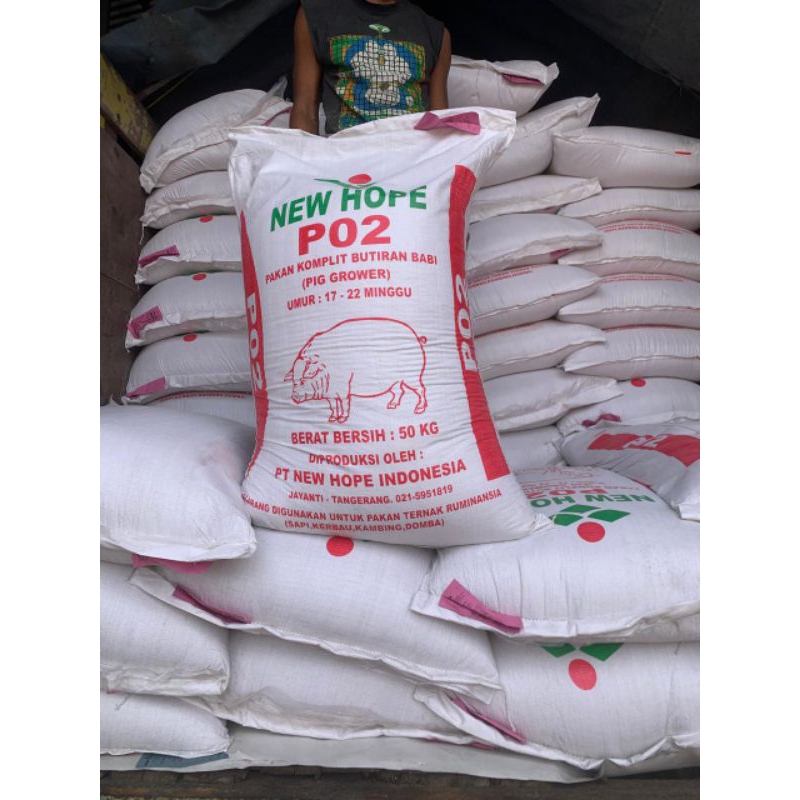 VOER BABI / PUR BABI / PAKAN BABI PABRIKAN 1KG