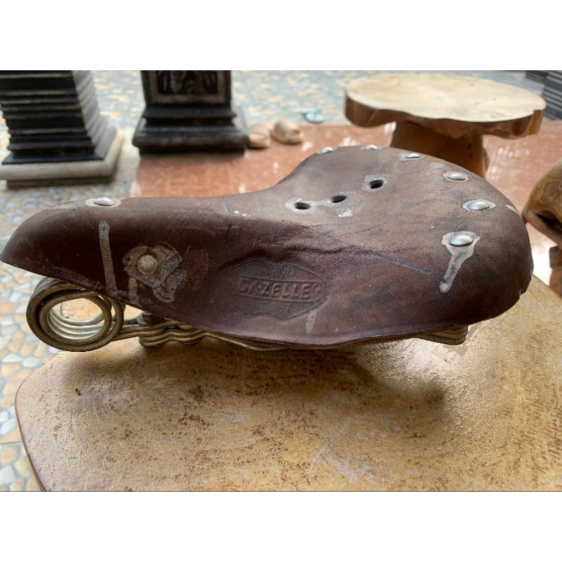 sadel sepeda onthel kulit gazelle pir mantul bekas