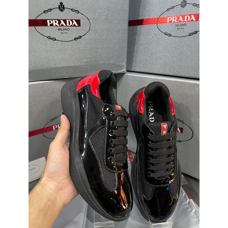 SEPATU PRIA PRADA
