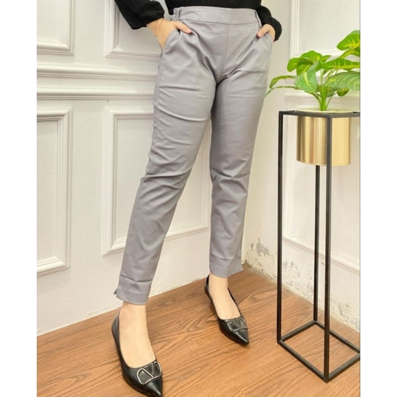 CELANA KATUN FAUZIRA