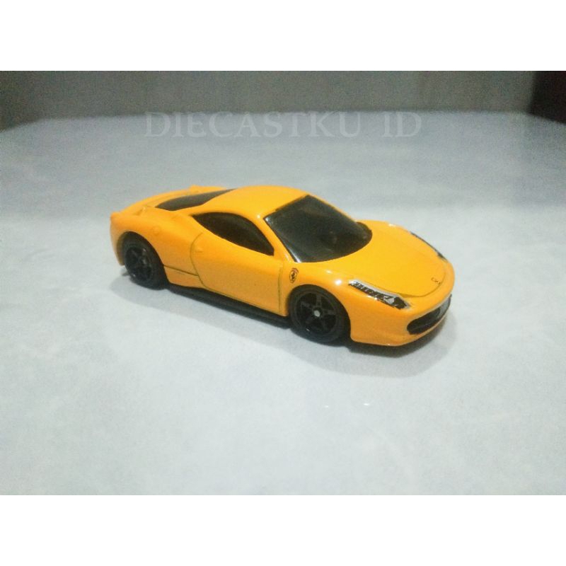 Hot Wheels Ferrari 458 Italia Kuning Yellow Loose Ban Karet