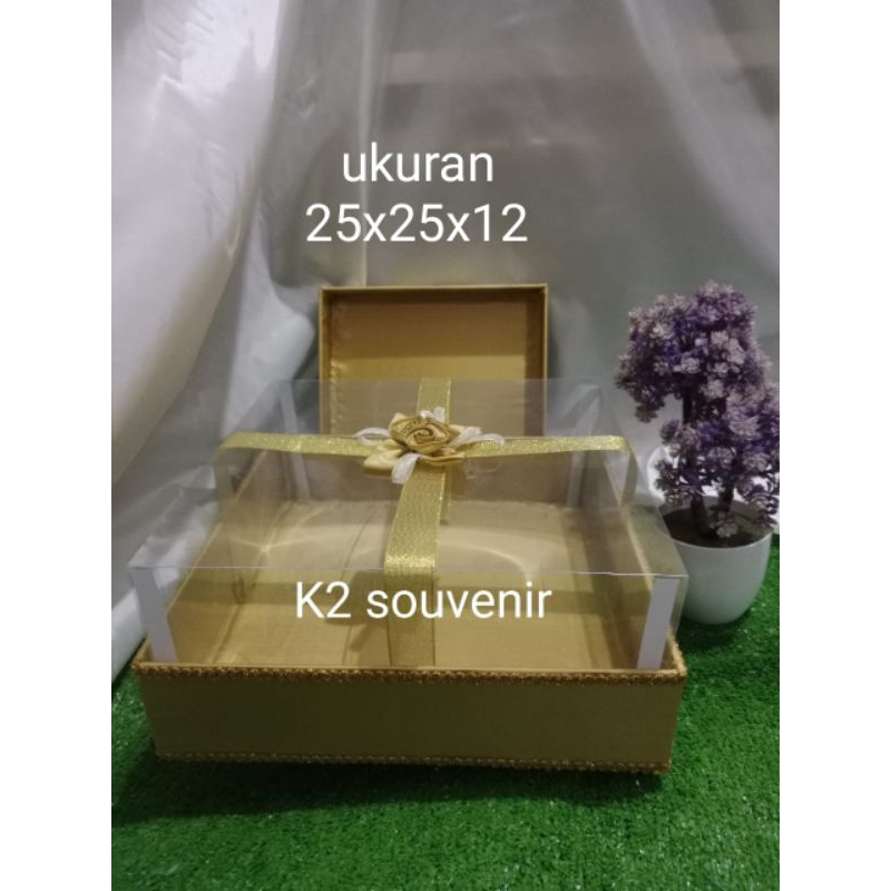 

kotak seserahan satuan kue/ tempat kado pita silang gold