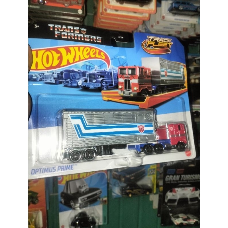 Hot Wheels Track Fleet Optimus Prime