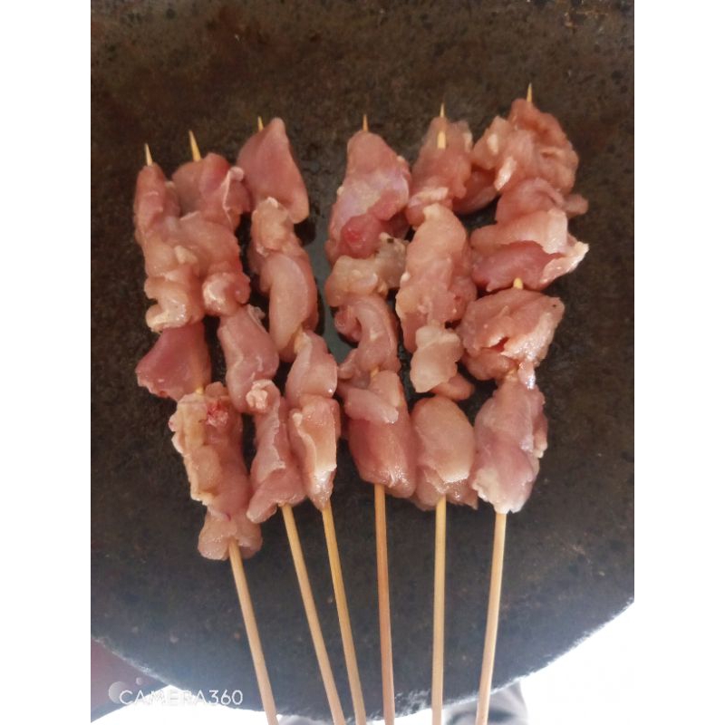 

sate ayam jumbo bagian paha 10 tusuk mentah murah banget