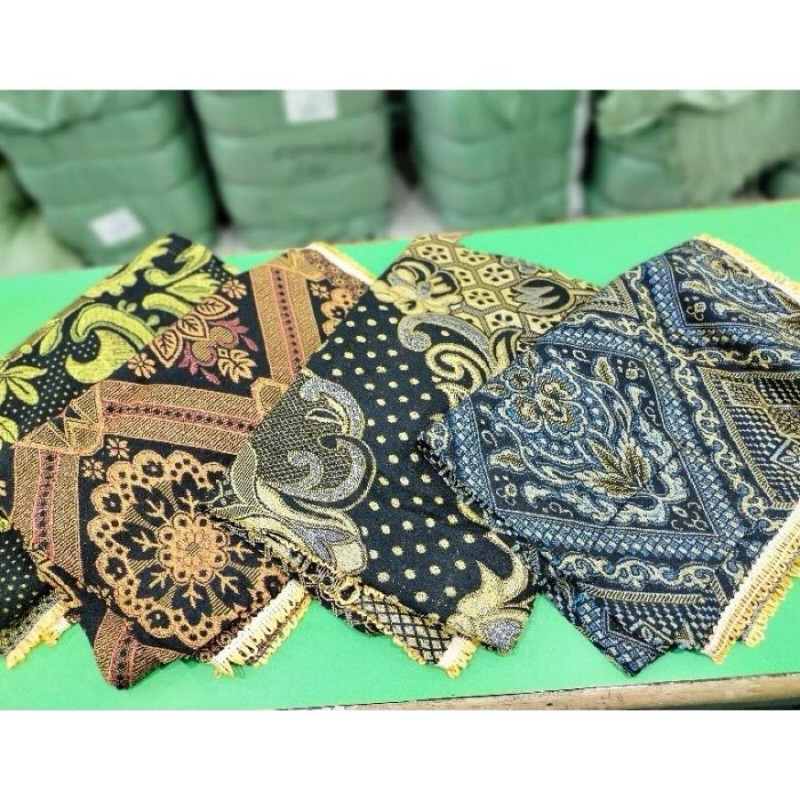 Hambal Rajut Benang Mas 180x280