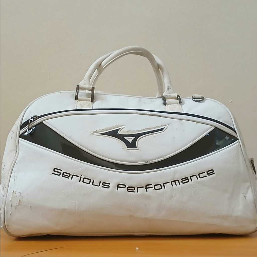 (PRELOVED) TAS OLAHRAGA/TAS MINGGAT MIZUNO